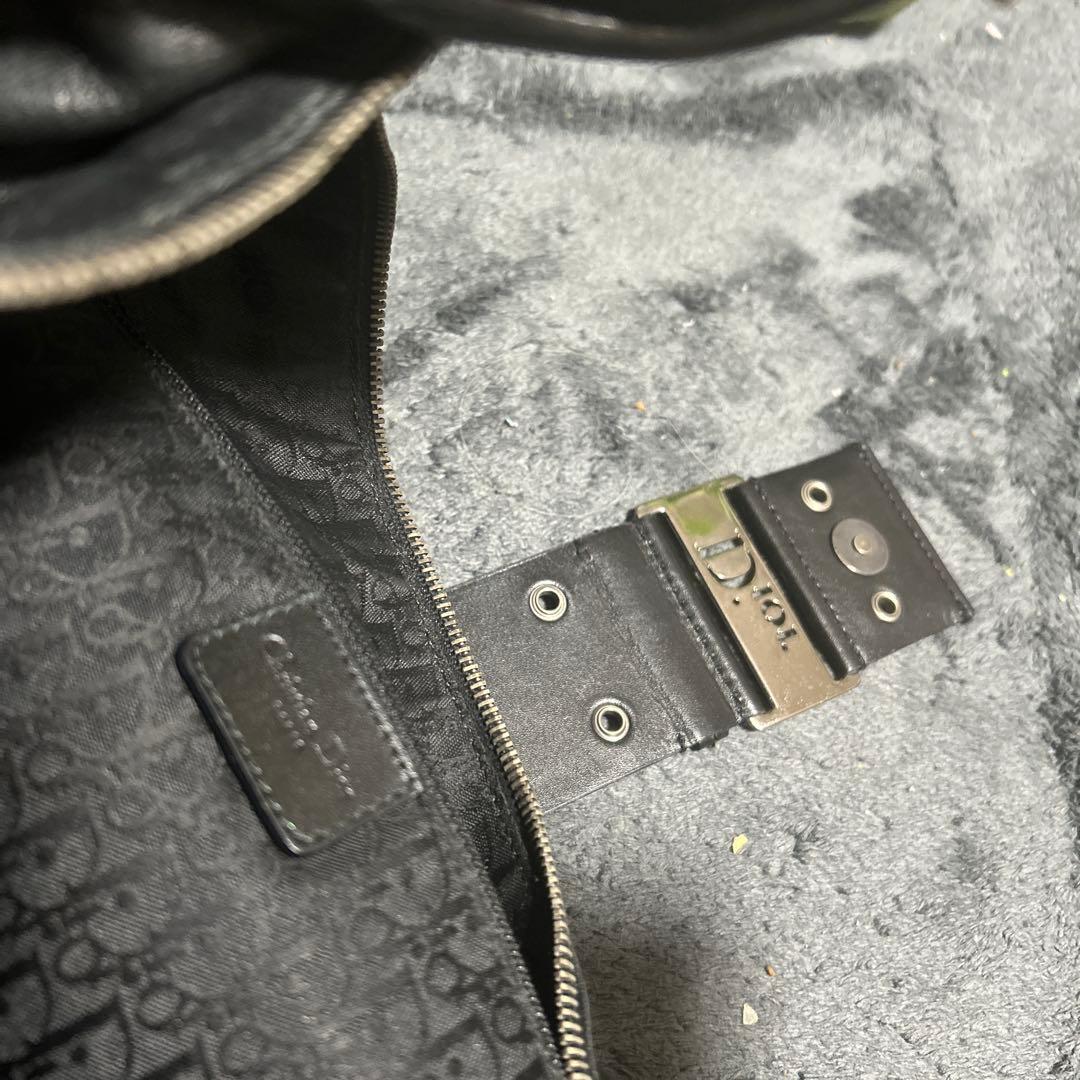 ディオール　ストリートシックハーフムーン