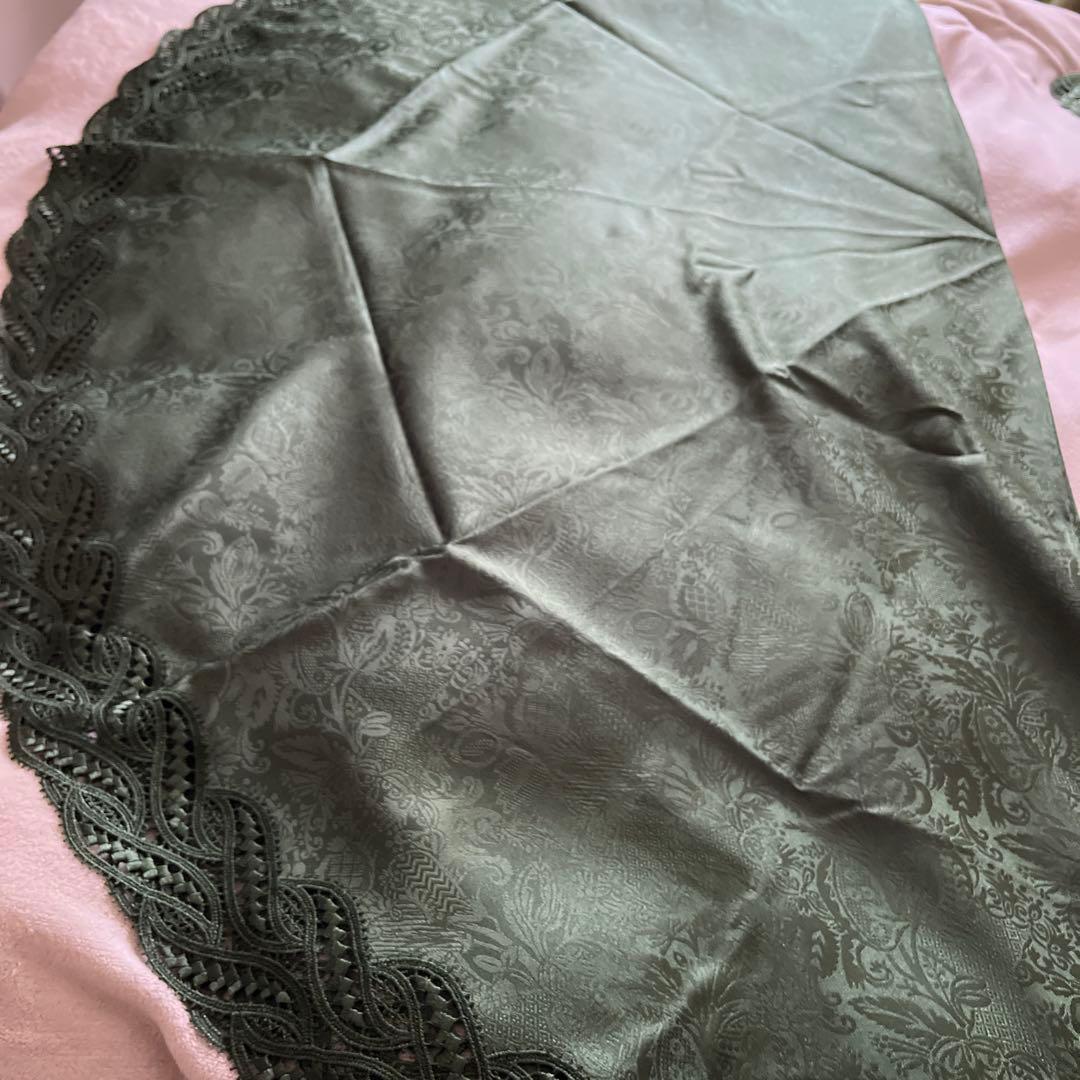 イタリア購入　グリーン テーブルクロスとランチョンマット セット