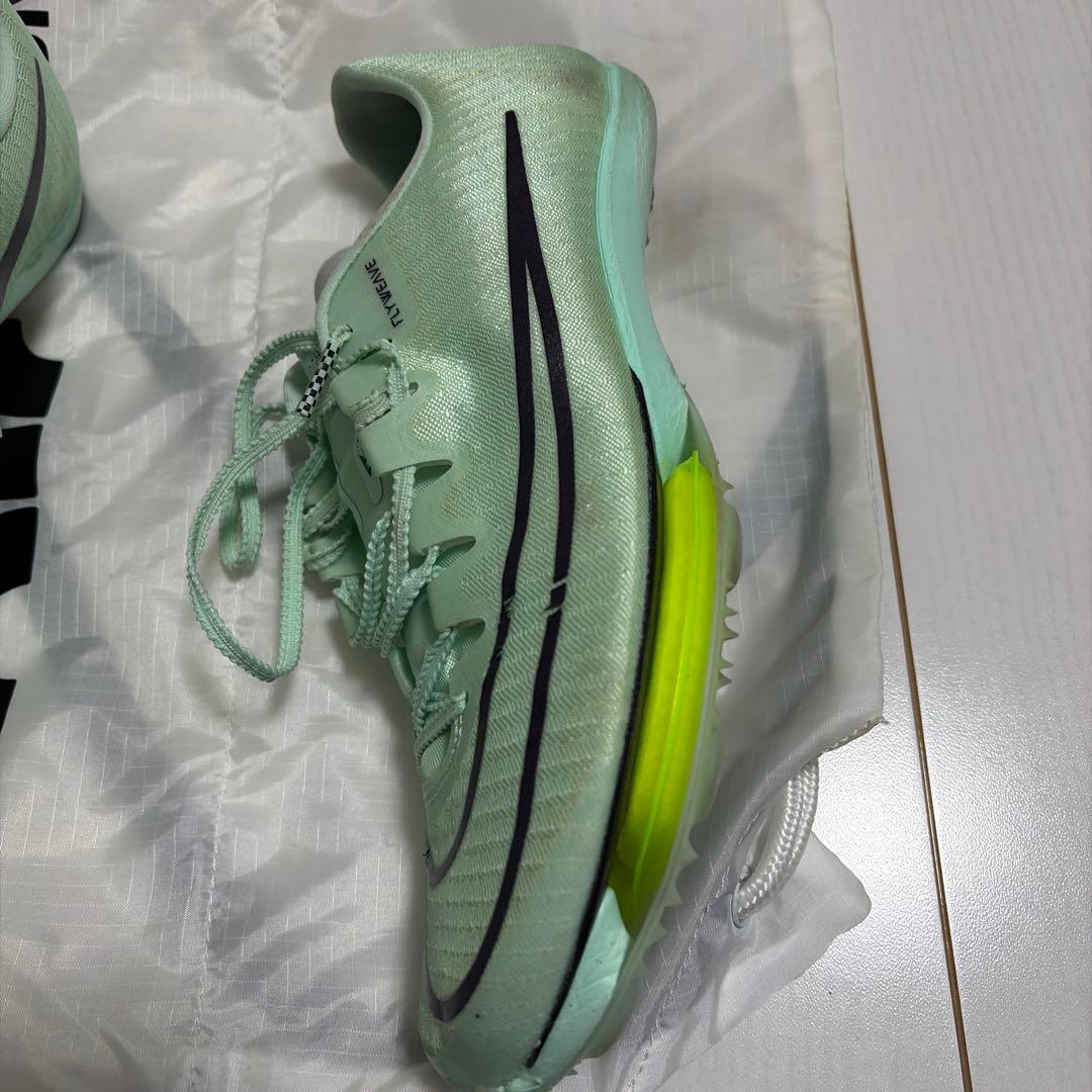 NIKE エアズーム　マックスフライ26.0cm