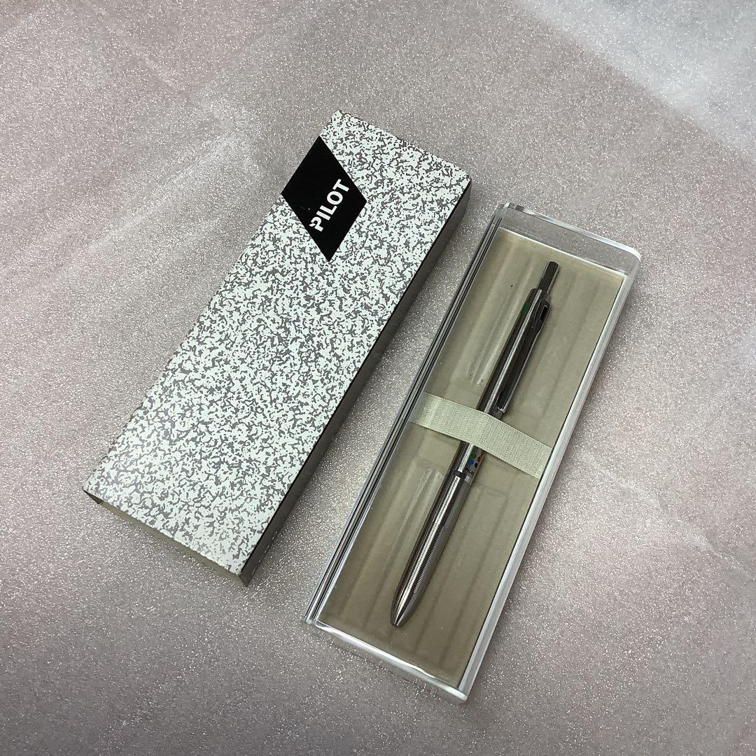 PILOT ボールペン シルバー 振り子式　多色(4色)インク