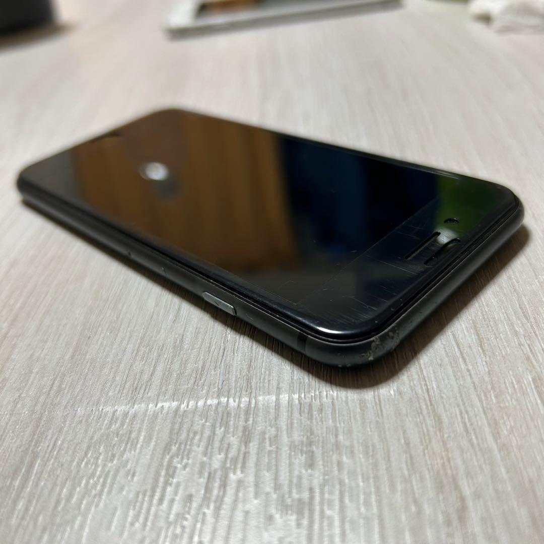 iPhone8 64GB 本体 SIMロックなし　内カメラ故障