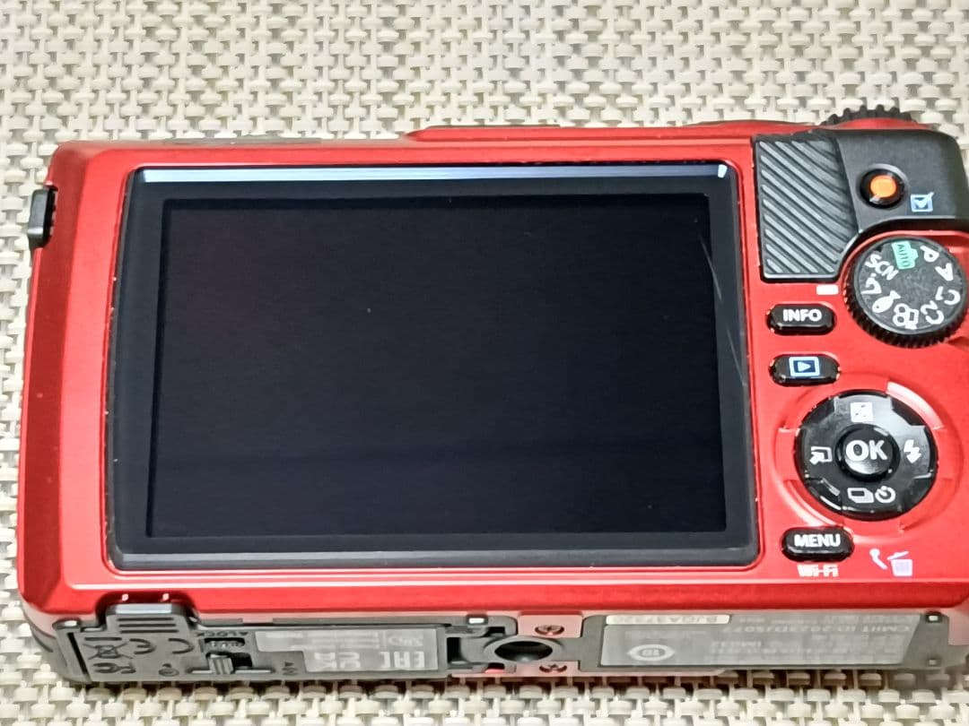 OLYMPUS TG-7 コンパクトデジタルカメラ