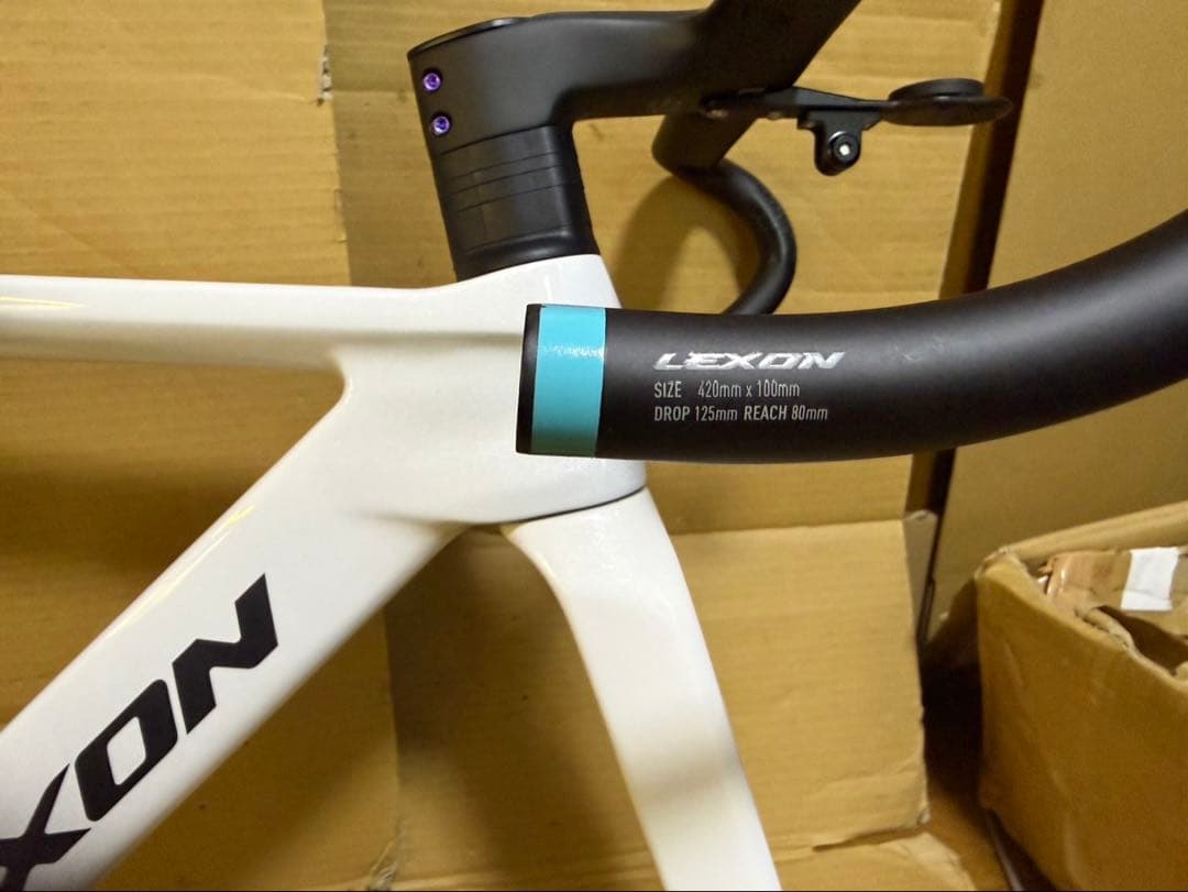 LEXOO フルカーボンエアロ　フレームセット　ロードバイク　DISC