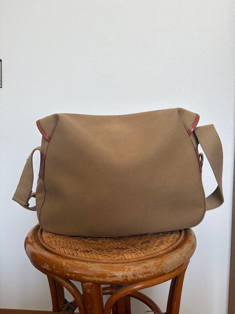 ベージュ キャンバス ショルダーバッグ