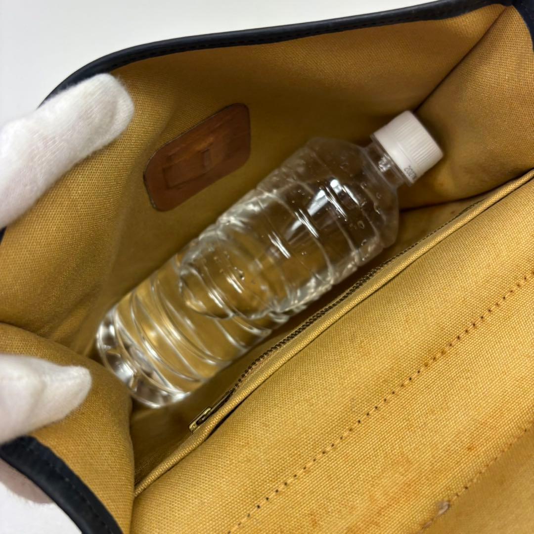 セリーヌ Cマカダム柄 馬車金具 ショルダーバッグ　ネイビー　2way