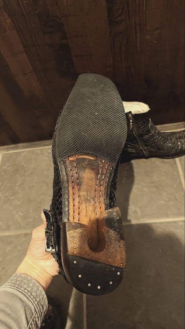 ヒロムタカハラ蛇革エナメルショートブーツ