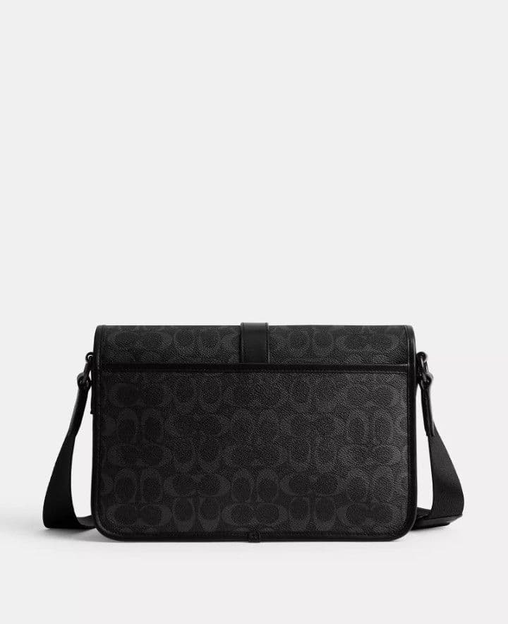 COACH メッセンジャーバッグ シグネチャーキャンバス　コーチ　ボディバッグ