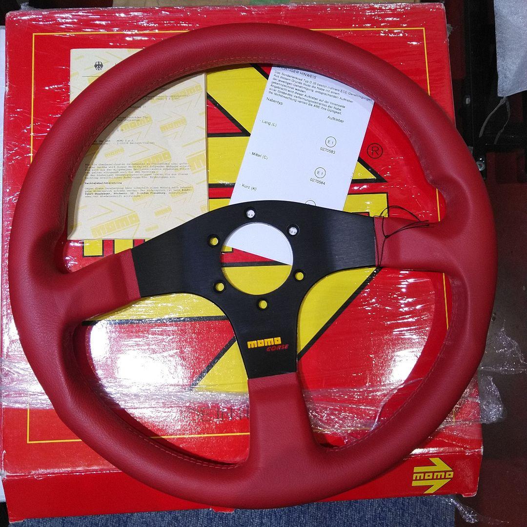 モモ momo コルセ corse レッド ステアリング