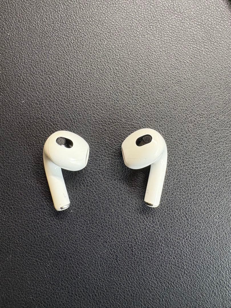 Apple AirPods3 (第3世代) 本体 充電ケース付