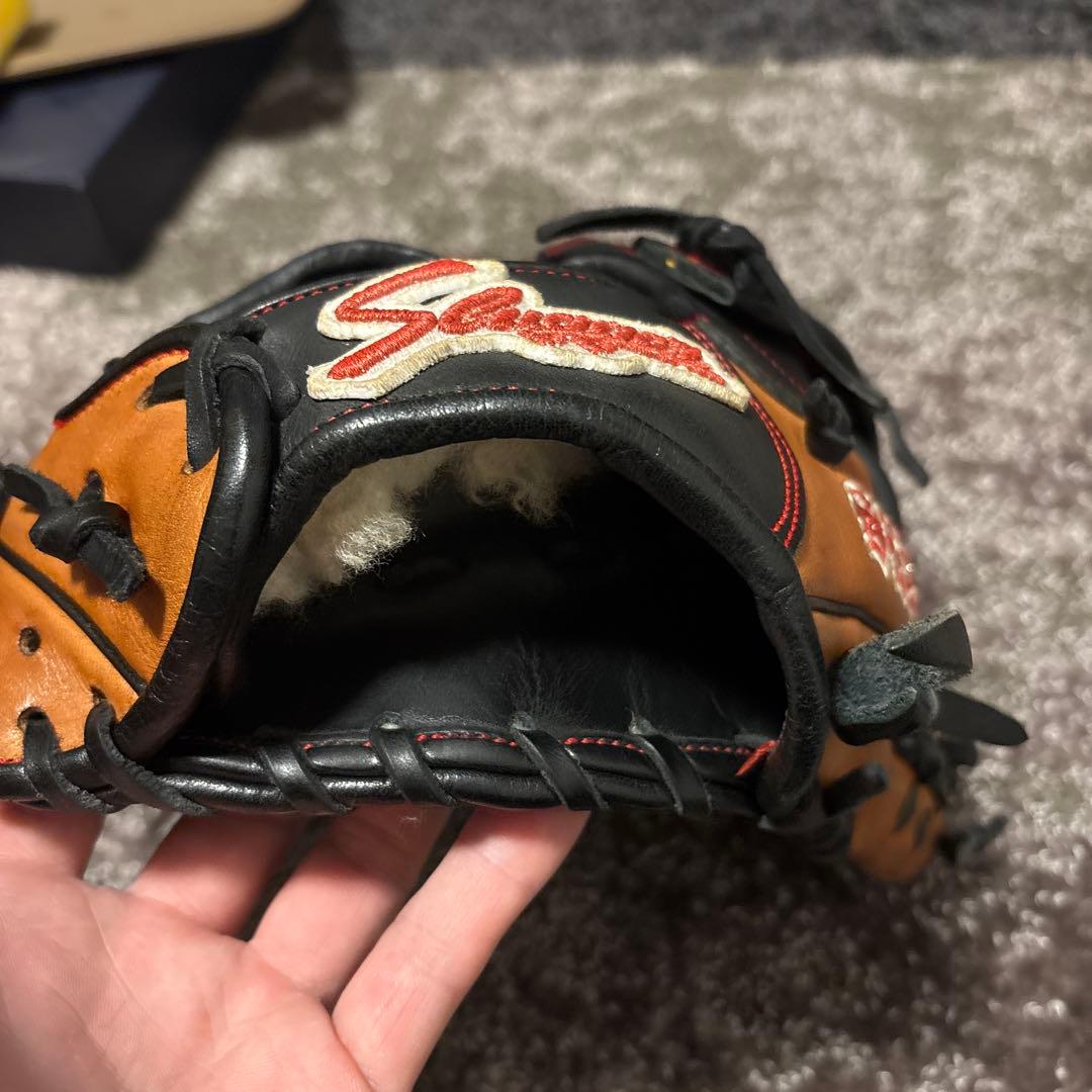 スラッガー　内野手用オーダーグローブ