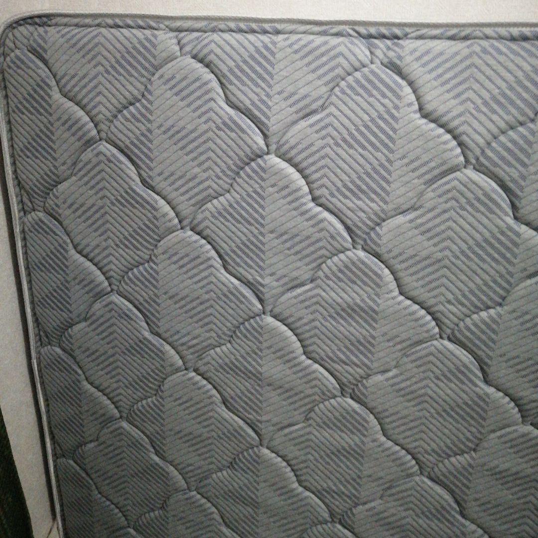 【未使用に近い】シモンズ　ビューティーセレクション　ダブルマットレス