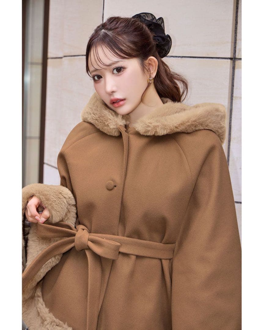 新品タグ付 Cherimi シェリミー フードファーリボンポンチョ ブラウン