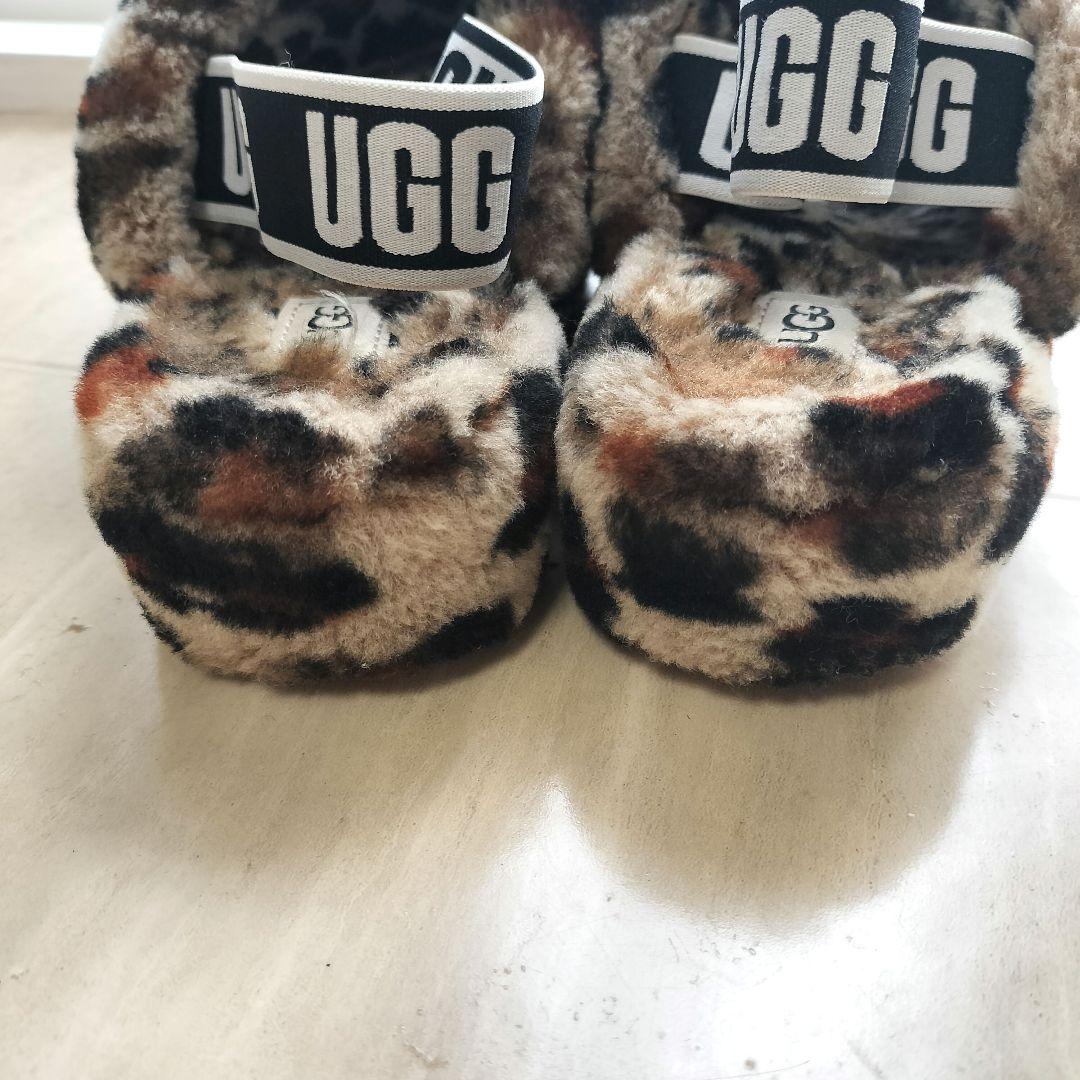 UGG　ヒョウ柄　ファーサンダル