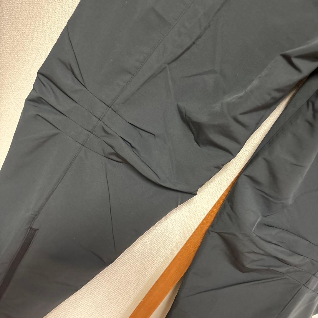 ナイキ トレイル ウィメンズ ランニングパンツ ブラックMタグ付き新品