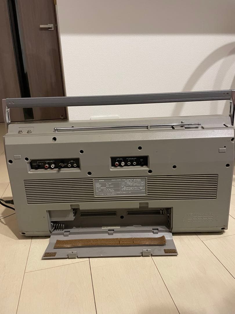 Aiwa J77 ラジカセ カセットプレーヤー