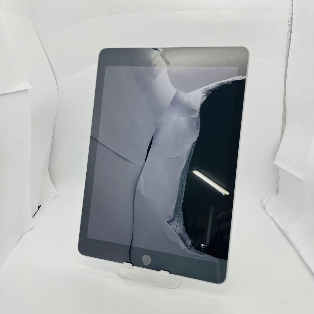 B 93% iPad 6 第6世代 64 GB Wi-Fi シルバー 本体