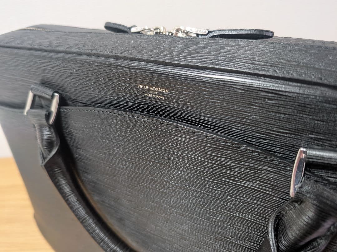 ペッレモルビダ キャピターノCA201 ブリーフバッグ(1室タイプ)クリーナー付