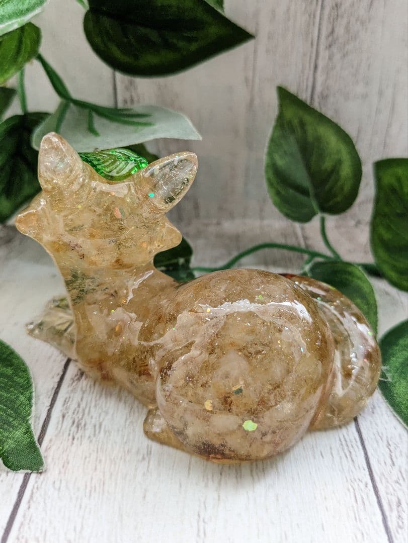 【琥珀】エンジェルオーラクォーツのきつねさん形オルゴナイト☆他３点