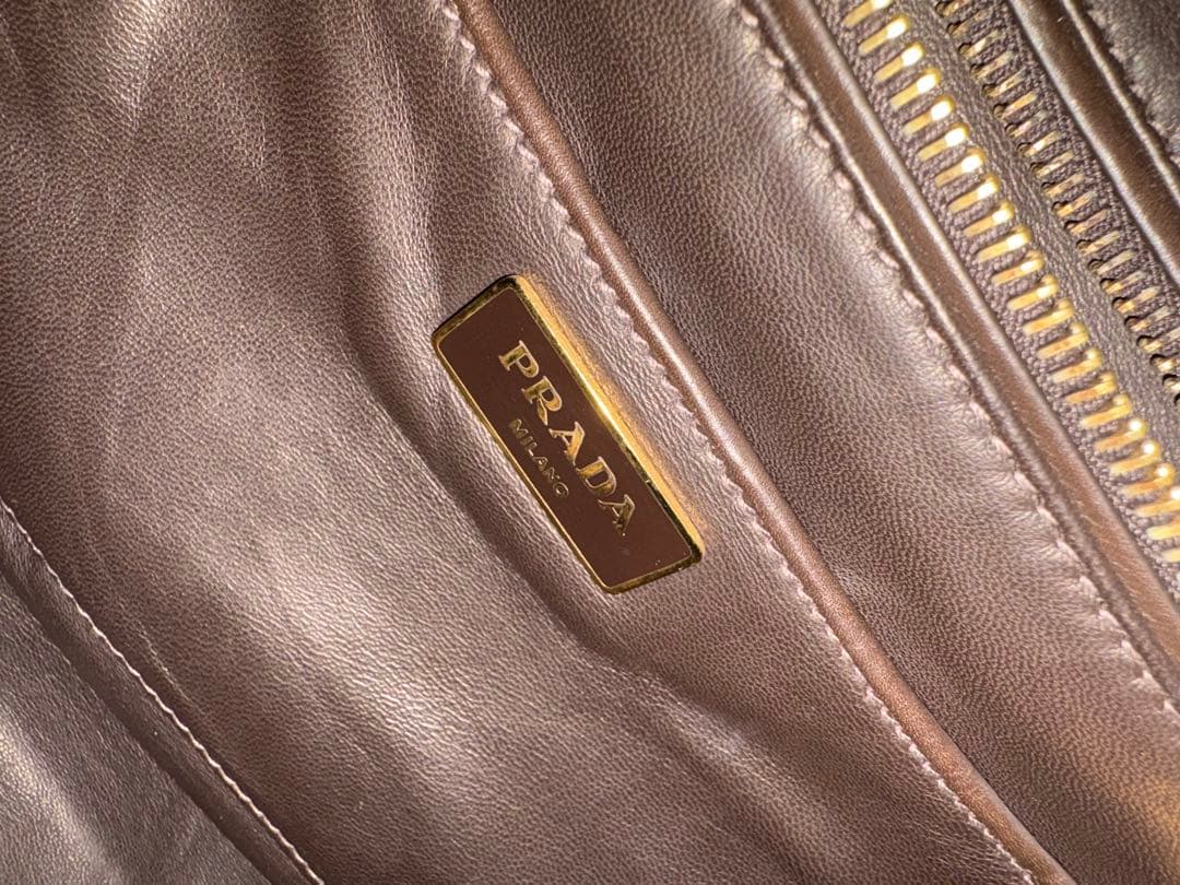 PRADA バッグ　紗栄子