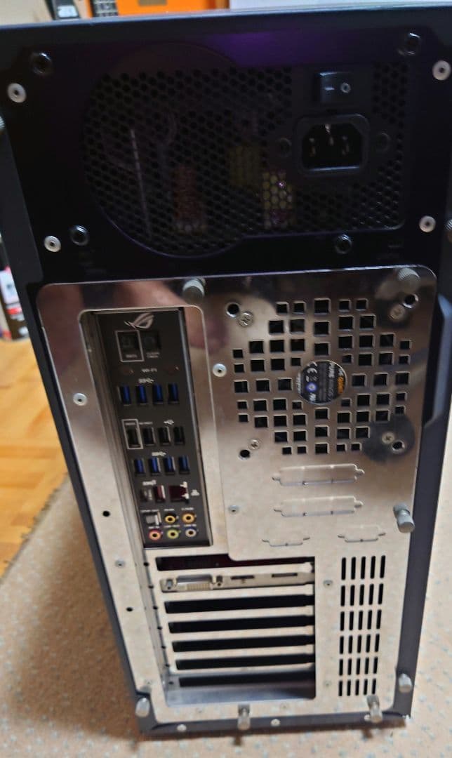 自作デスクトップPC（ストレージ無し）