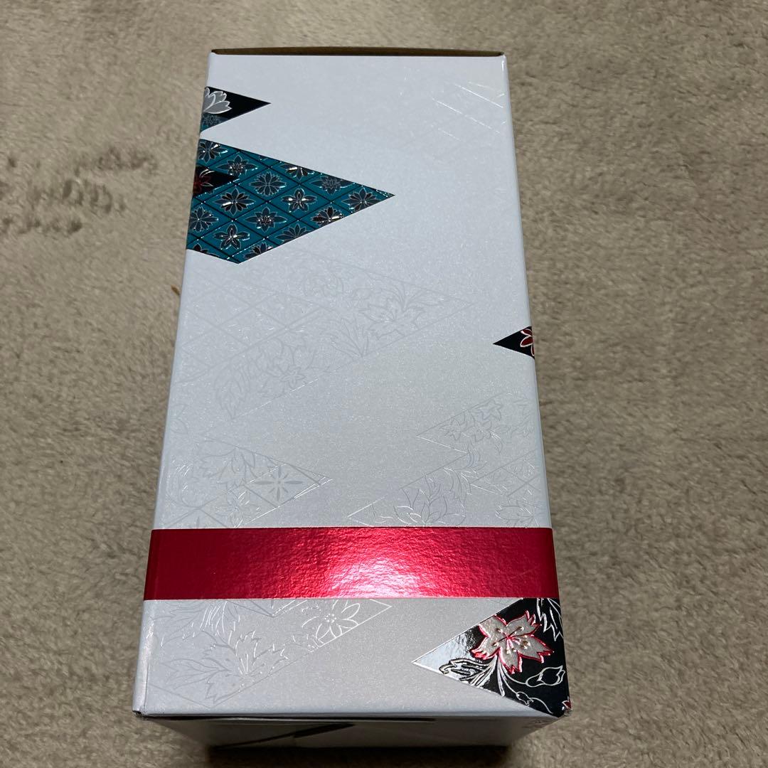 サントリー　響　BLOSSOM HARMONY BOTTLED IN 2023