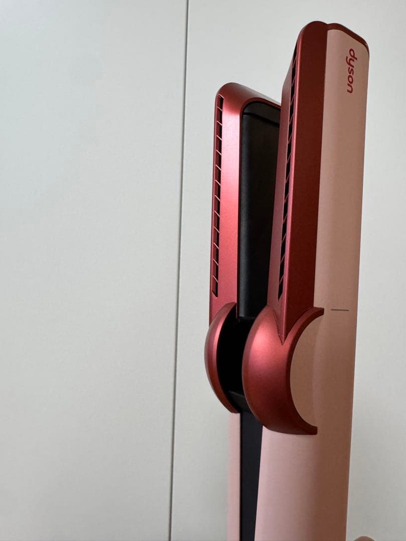 Dyson (ダイソン)ヘアドライヤーAirstrait