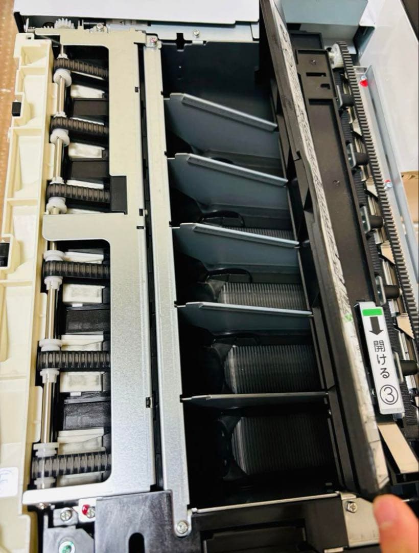 自動釣銭機　ECS-777 硬貨・紙幣フルセット 動作良好　匿名・追跡・送料込