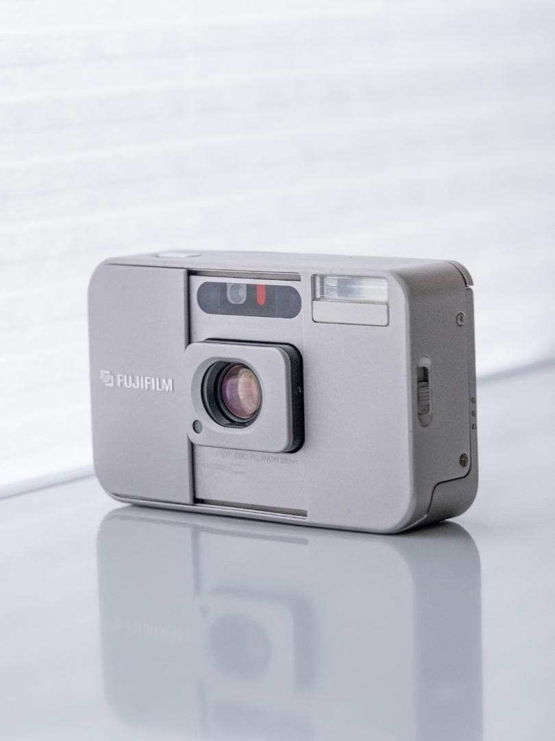富士フィルム TIARA コンパクトカメラ シルバー Cardia Mini