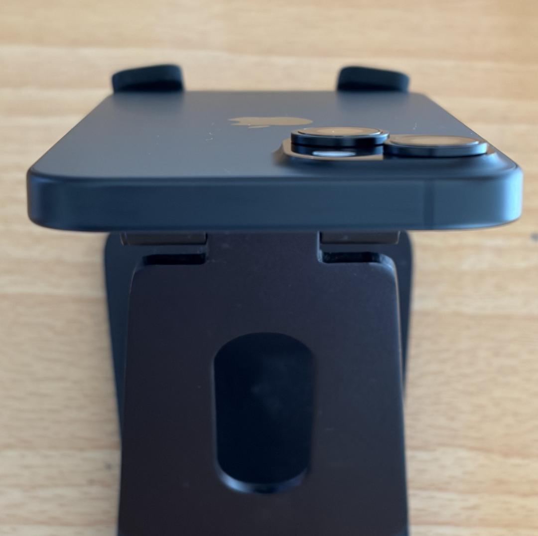 iPhone15ブラック128GB　純正バッテリー容量残97%です！