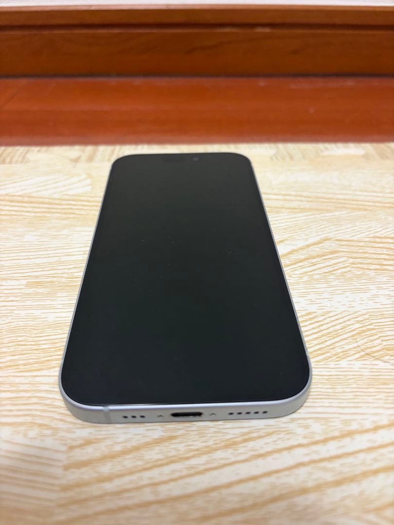 【美品】Apple iPhone 15 256GB ブルー　SIMフリー