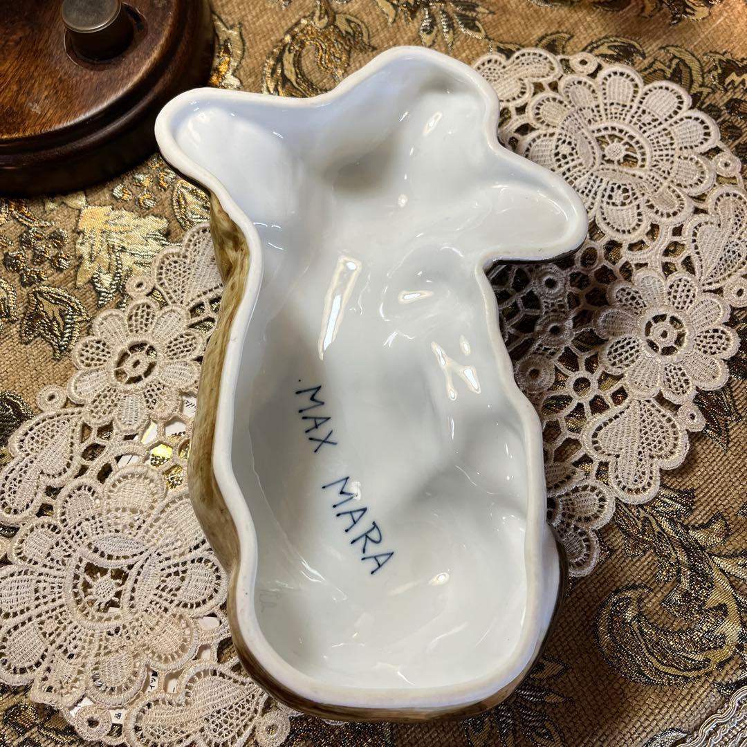 マックスマーラ　犬の陶器置物