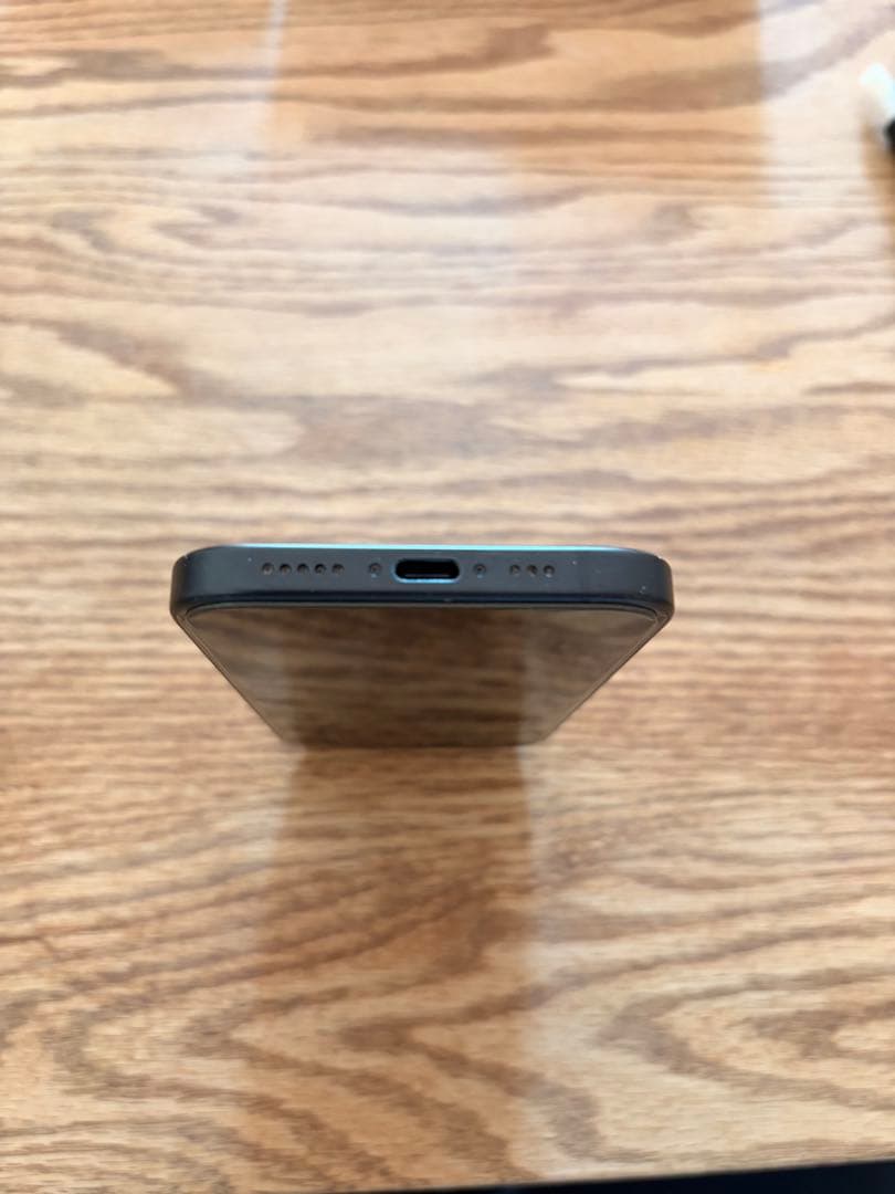 【美品】iPhone 15 256GB simフリー