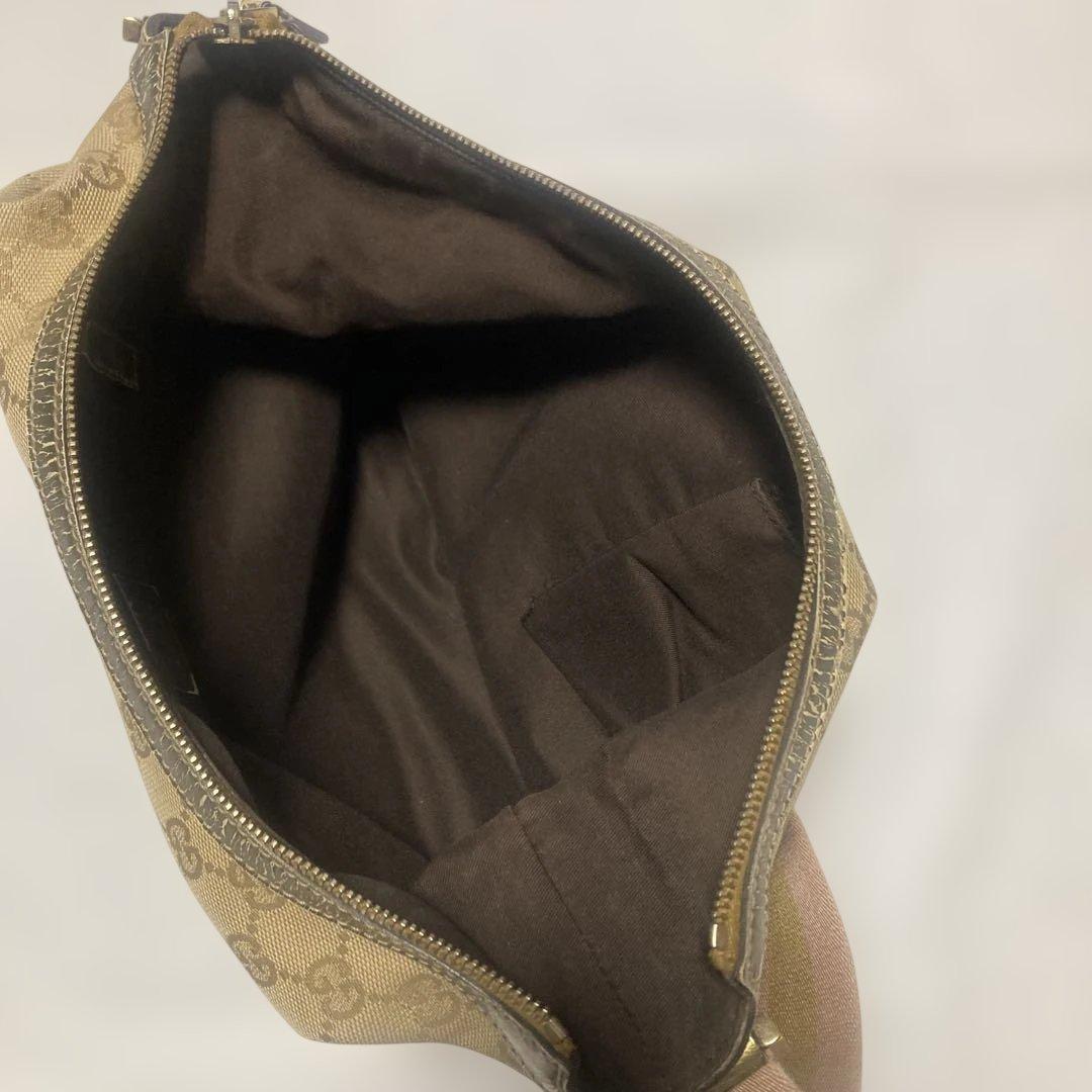 GUCCIハーフムーンショルダーバッグGG キャンバス