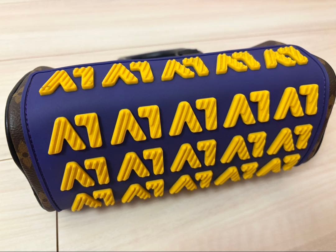 ルイヴィトンLV モノグラム ラバー キーポルXS M45788ショルダーバッグ