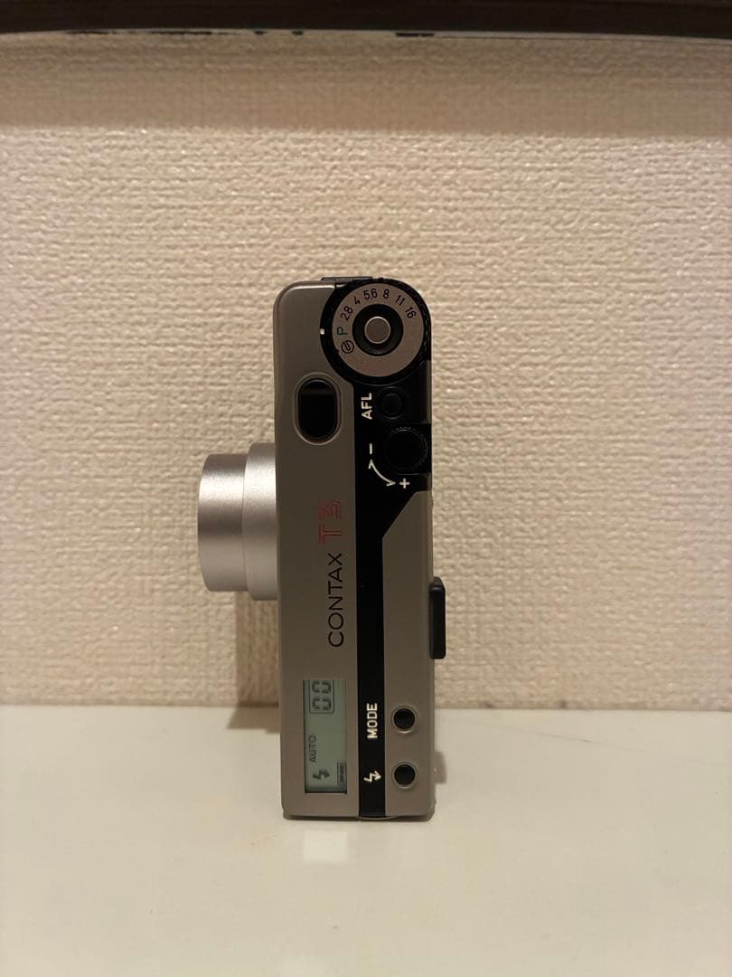 CONTAX T3 コンタックス　コンパクトフィルムカメラ　チタンシルバー