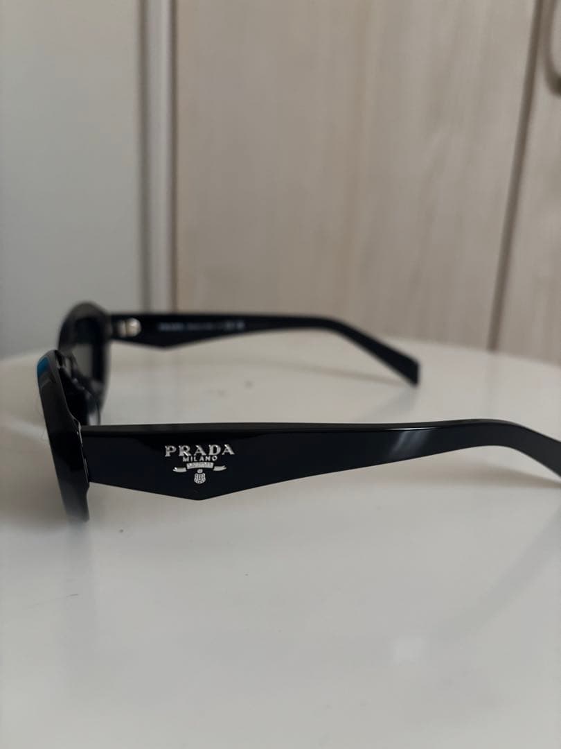 PRADA サングラスSPR 26Zトライアングルロゴ BLACK