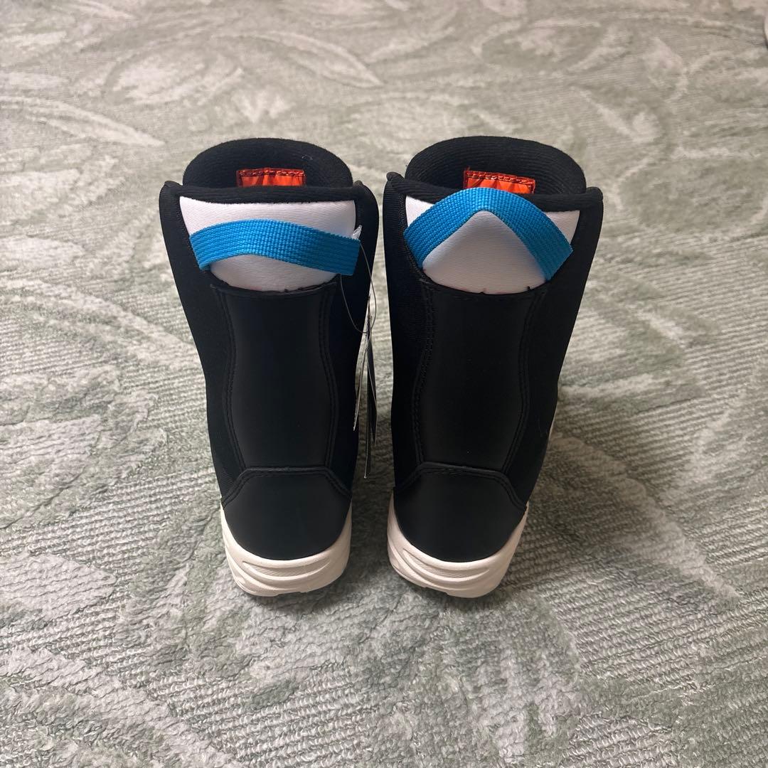 キッズ子供スノーボード　3点セット 板新品　ブーツ新品　　ビンディング中古