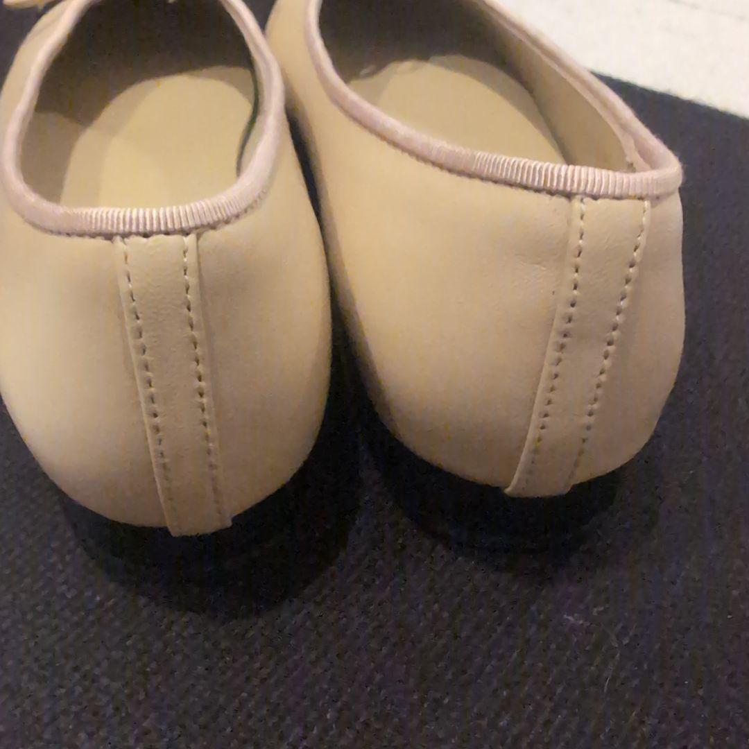 ベージュ ブラック リボン フラットシューズ バレーシューズ