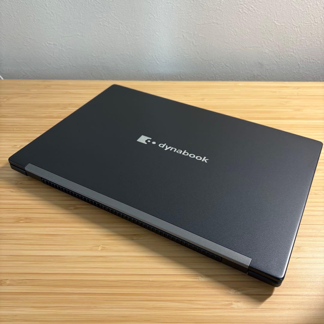 美品 東芝 2025年モデル 第13世代 i7 32GB/512GB 軽型