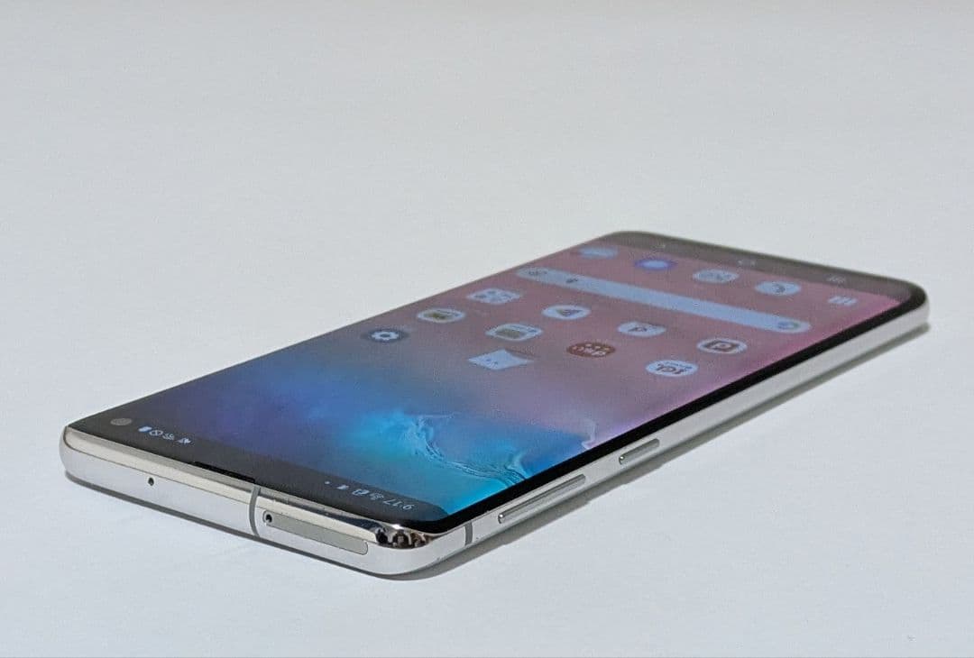 【外観美品】Galaxy S10 SC-03Lホワイト ドコモ SIMフリー