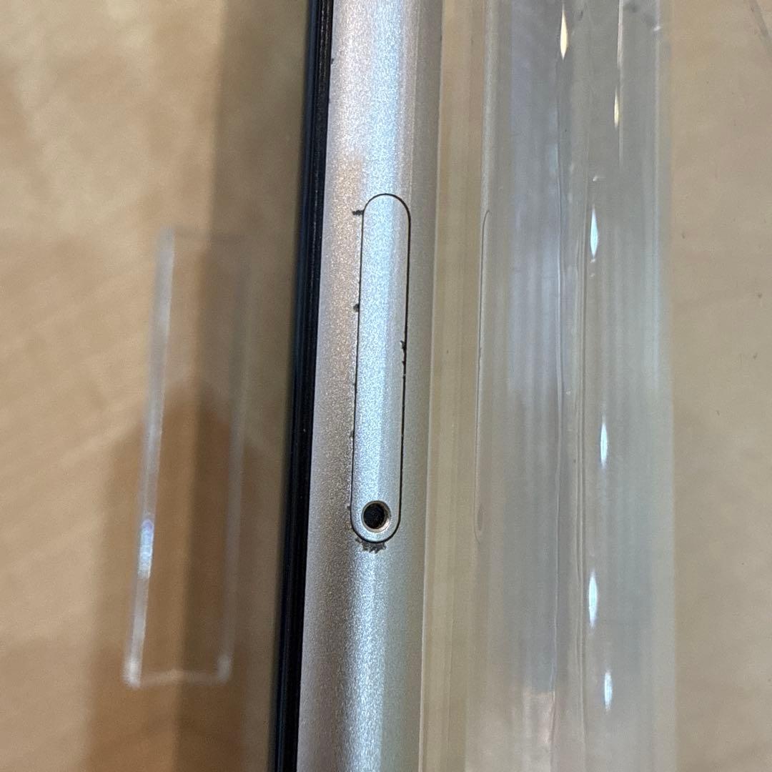 【美品】iPhone SE 第3世代 スターライト 64GB SIMフリー