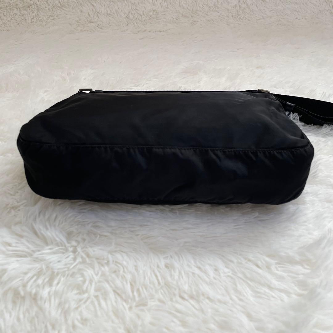 美品 PRADA ショルダーバッグ ナイロン レザー ブラック 三角ロゴプレート