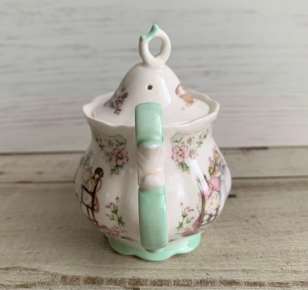 ブランブリーヘッジ ミニチュア ティーセット ロイヤルドルトン