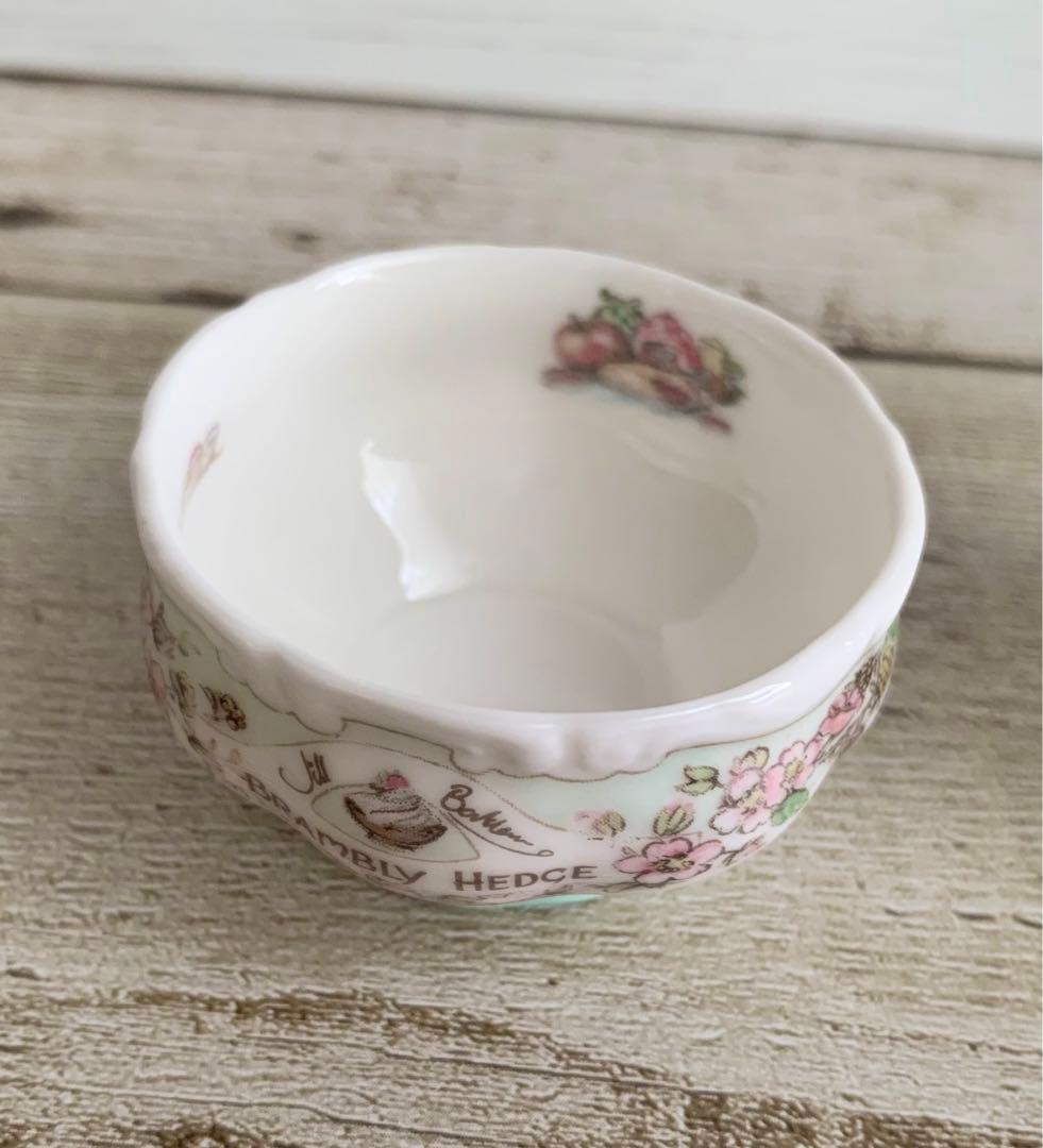 ブランブリーヘッジ ミニチュア ティーセット ロイヤルドルトン