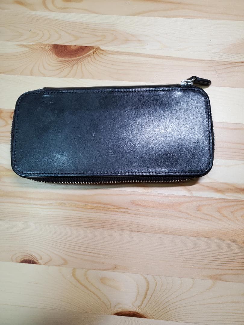 ラダイト ラウンドジップペン―ケース エッセンシャル MAYA BK