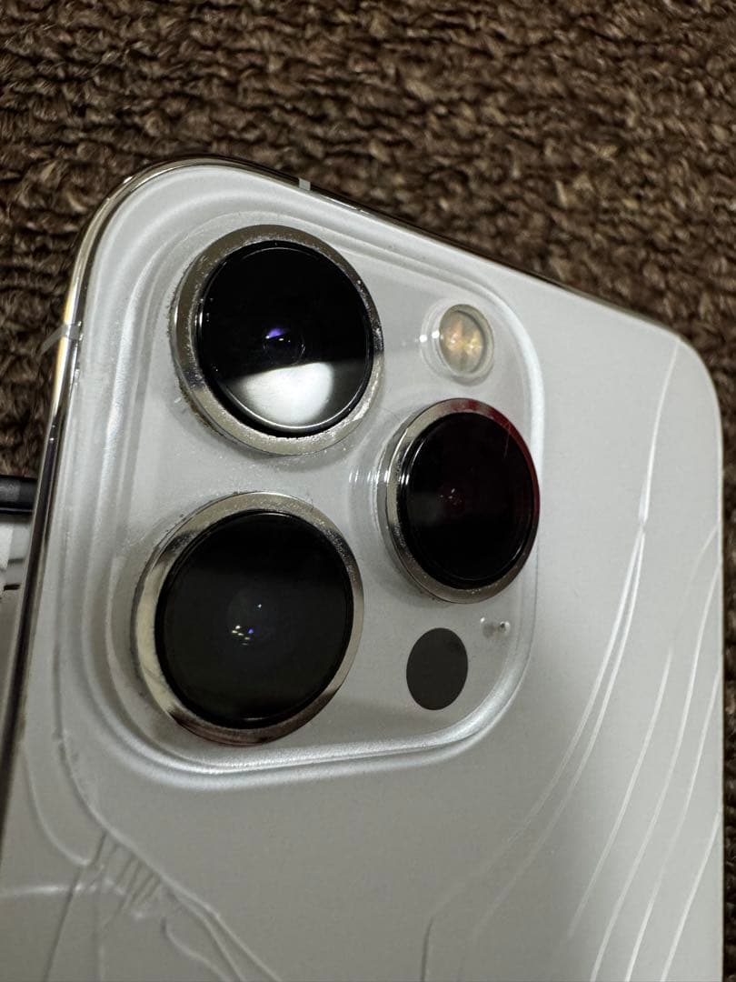 iPhone13pro silver 128gb ケンゾーケース付き