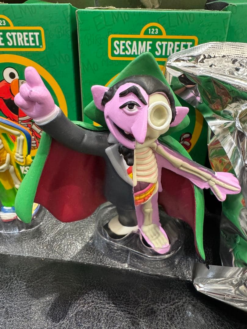 Mighty Jaxx Xxray セサミストリート　4体セット