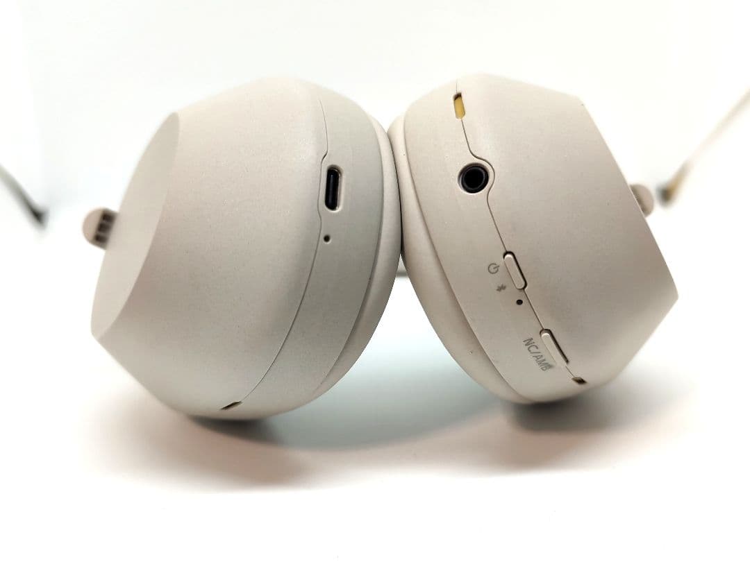 ソニーWH-1000XM5ワイヤレスヘッドホン　中古品