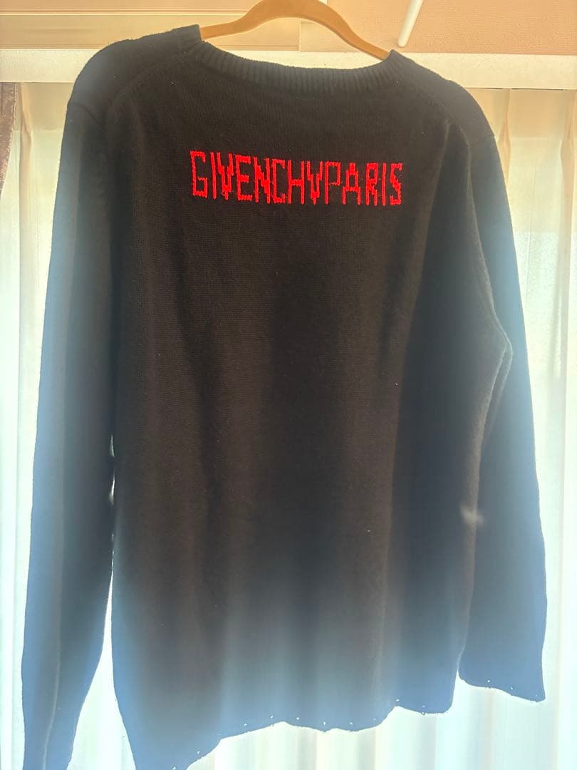 Givenchy ニットセーター 黒・赤