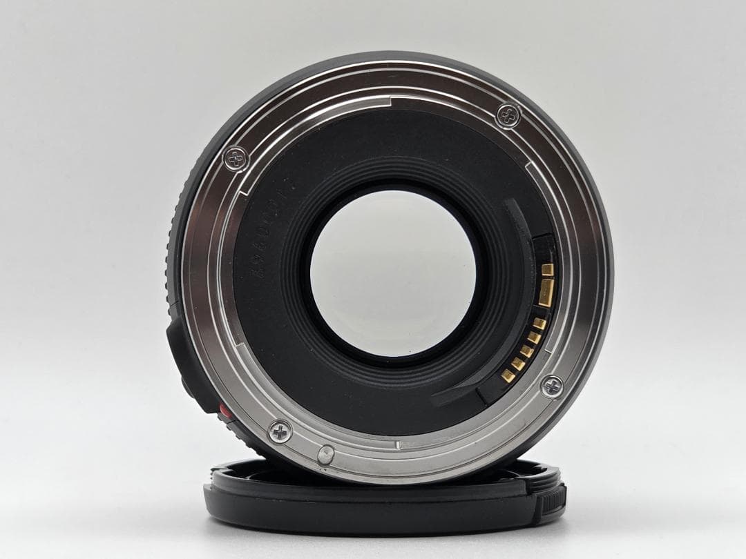 キャノン　Canon EF 28mm F1.8 USM